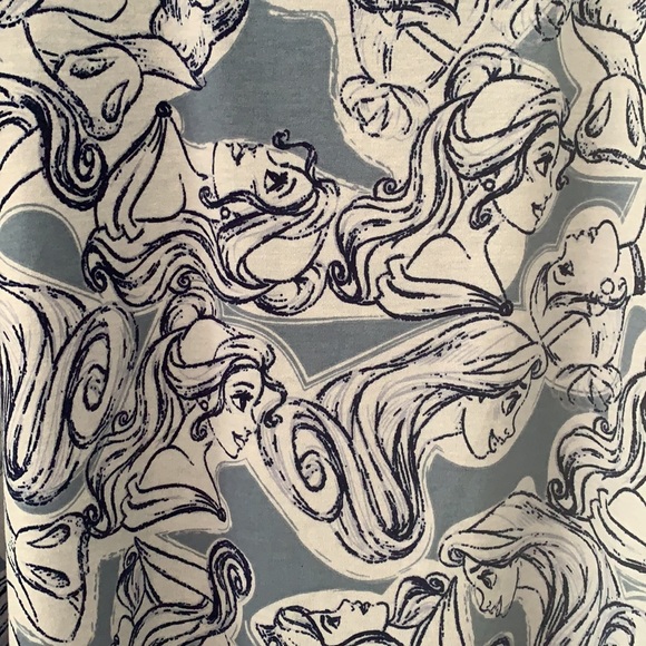 DISNEY LulaRoe Perfect Tee - Picture 2 of 10